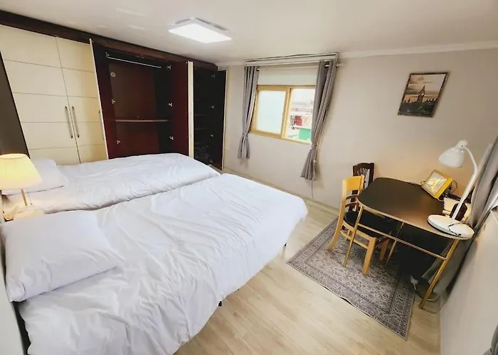Cheongnyangni 4beds 2rooms 1lounge Seul