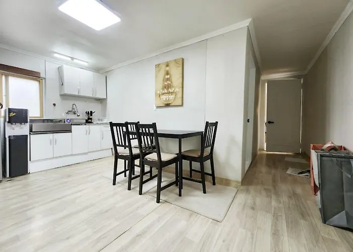 Cheongnyangni 4beds 2rooms 1lounge Seul